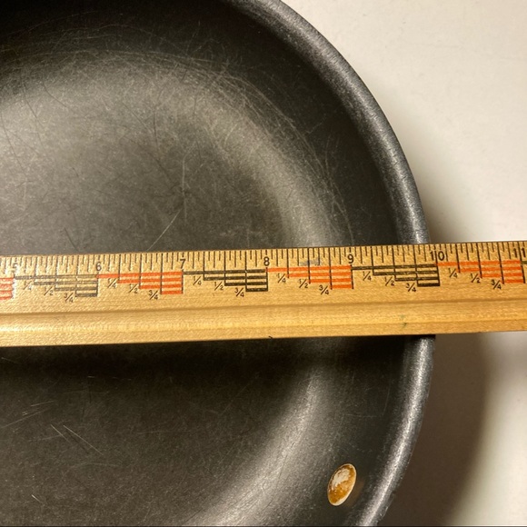 Pair of 8" & 10" Weight Watcher Aluminum Frying Pans - Picture 15 of 16